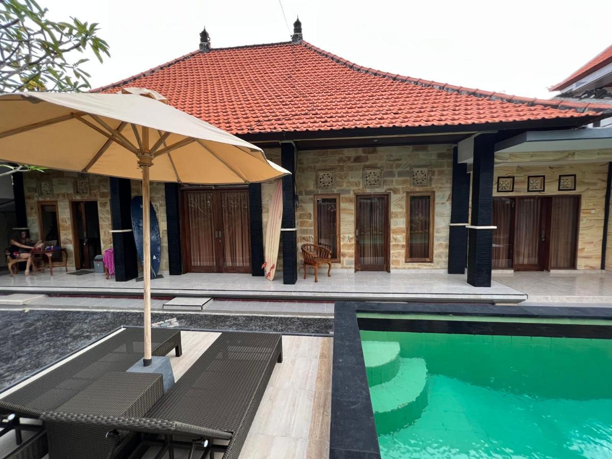 Nari Homestay Canggu Esterno foto